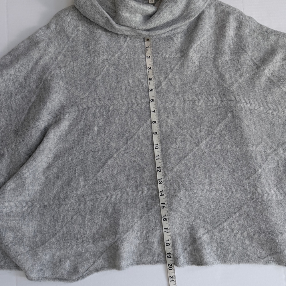 World Market Elegant Gray‎ Wool Blend Knitted Turtle Neck Shrug Sweater One Size - Picture 6 of 8